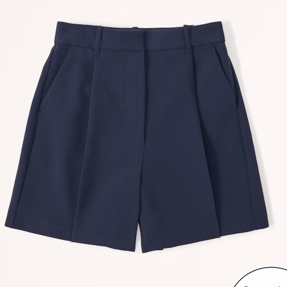 Abercrombie & Fitch Pants - Ultra High Rise Tailored Short - Size XL